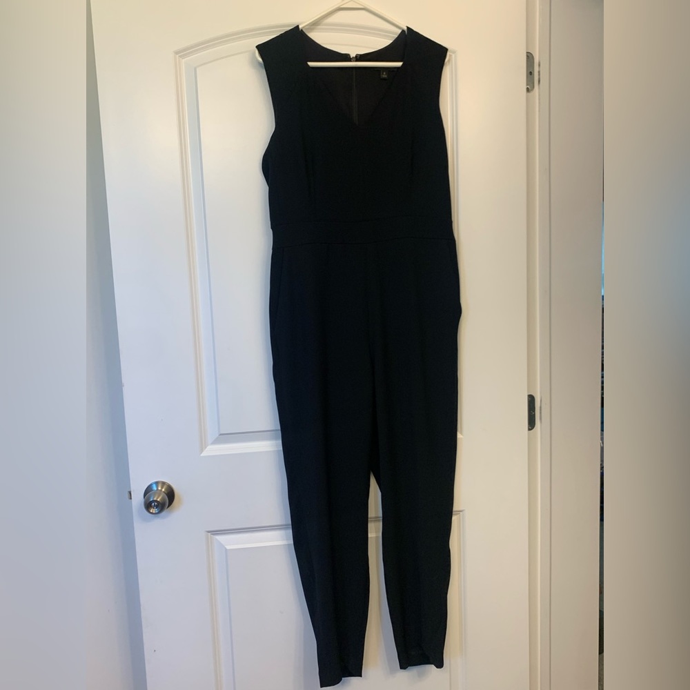 Banana Republic women’s black jumpsuit. Size 8.